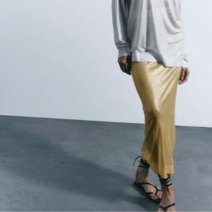 NWT METALLIC THREAD SEMI SHEER GOLDEN KNIT SKIRT - SMALL…WILL TRADE FOR MED